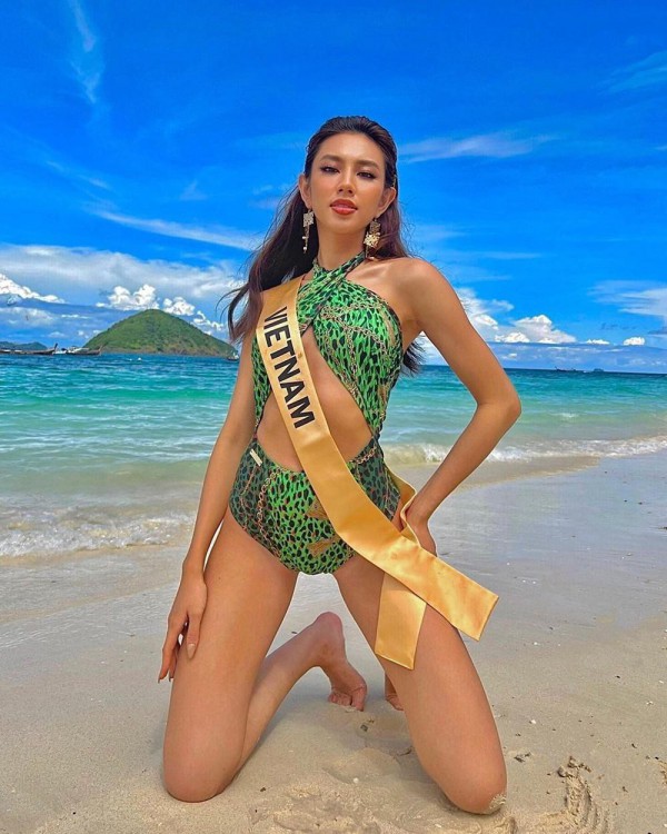 Miss Grand International: Ngắm mẫu bikini 2 trong 1 giúp Thùy Tiên giành Best In Swimsuit