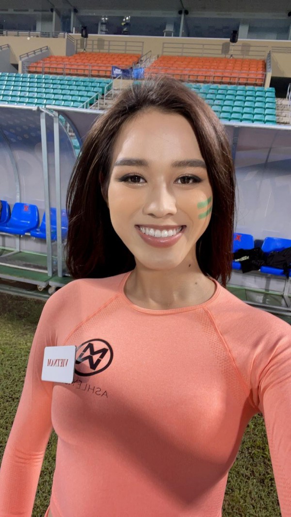 Miss World 2021: Hoa hậu Đỗ Thị Hà đọ dáng cùng các thí sinh trong phần thi Miss Sport