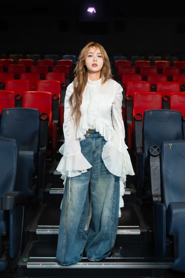 Misthy so kè nhan sắc với "cô dâu hào môn" Jun Vũ Misthy so kè nhan sắc với "cô dâu hào môn" Jun Vũ