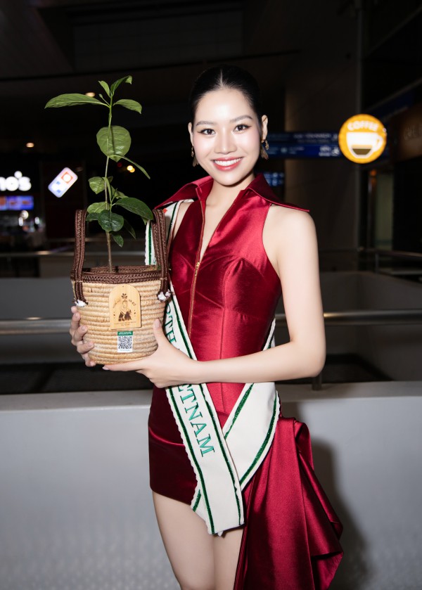 Người đẹp Cao Ngọc Bích lên đường dự thi Miss Earth 2024 Người đẹp Cao Ngọc Bích lên đường dự thi Miss Earth 2024
