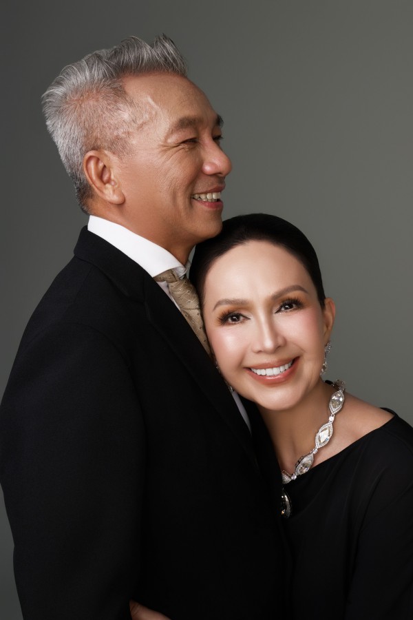 Nhan sắc Diễm My sau 32 năm hôn nhân Nhan sắc Diễm My sau 32 năm hôn nhân