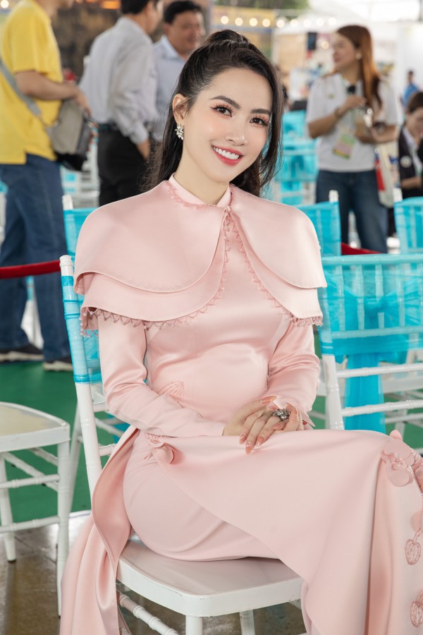 Nhan sắc Phan Thị Mơ sau 7 năm đăng quang hoa hậu