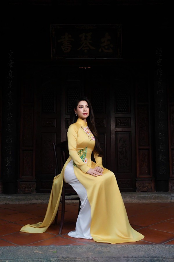 Nhan sắc con gái gen Z xinh như hoa hậu của diễn viên Lý Hương&nbsp;