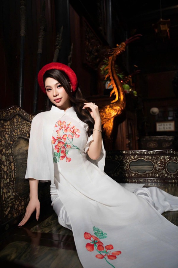 Nhan sắc con gái gen Z xinh như hoa hậu của diễn viên Lý Hương&nbsp;