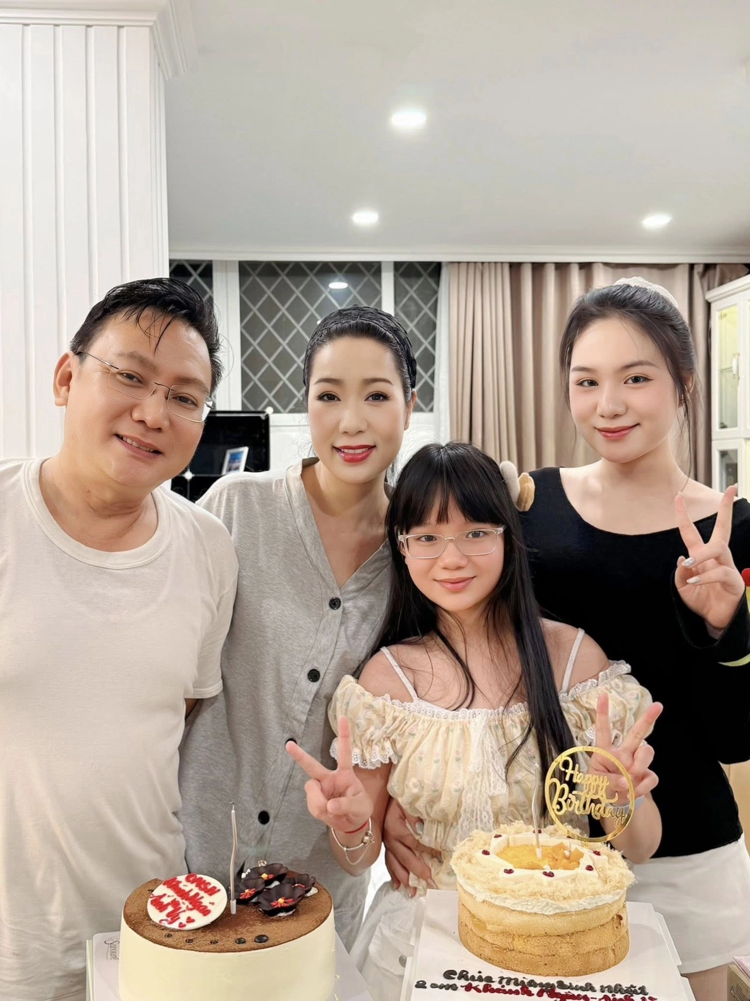 Nhan sắc con gái xinh như hoa hậu của NSND Trịnh Kim Chi&nbsp;