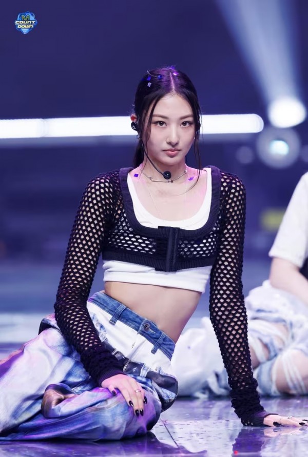 Nhan sắc nữ thần tượng vừa thay Kim Soo Hyun làm đại sứ Prada Nhan sắc nữ thần tượng vừa thay Kim Soo Hyun làm đại sứ Prada