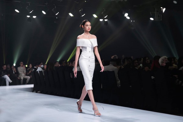 Nhan sắc tựa nàng thơ của Nhan sắc tựa nàng thơ của