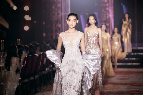 Nhan sắc tựa nàng thơ của Nhan sắc tựa nàng thơ của