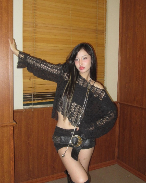 Những bản phối thường ngày giúp “búp bê Saabirose” ghi điểm trong lòng khán giả trẻ Những bản phối thường ngày giúp “búp bê Saabirose” ghi điểm trong lòng khán giả trẻ