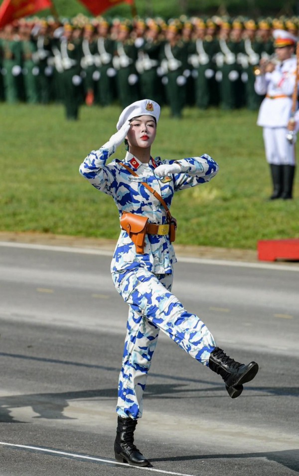 Những “bông hồng quân đội” tỏa sáng tại A80 Những “bông hồng quân đội” tỏa sáng tại A80