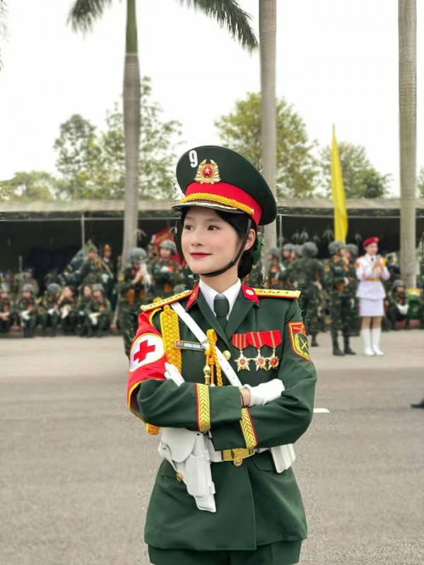 Những “bông hồng quân đội” tỏa sáng tại A80 Những “bông hồng quân đội” tỏa sáng tại A80