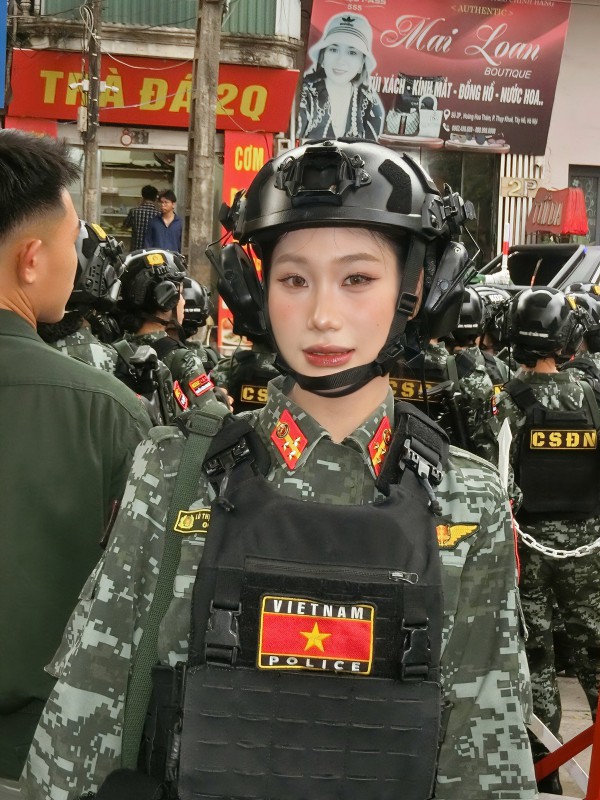 Những “bông hồng quân đội” tỏa sáng tại A80 Những “bông hồng quân đội” tỏa sáng tại A80