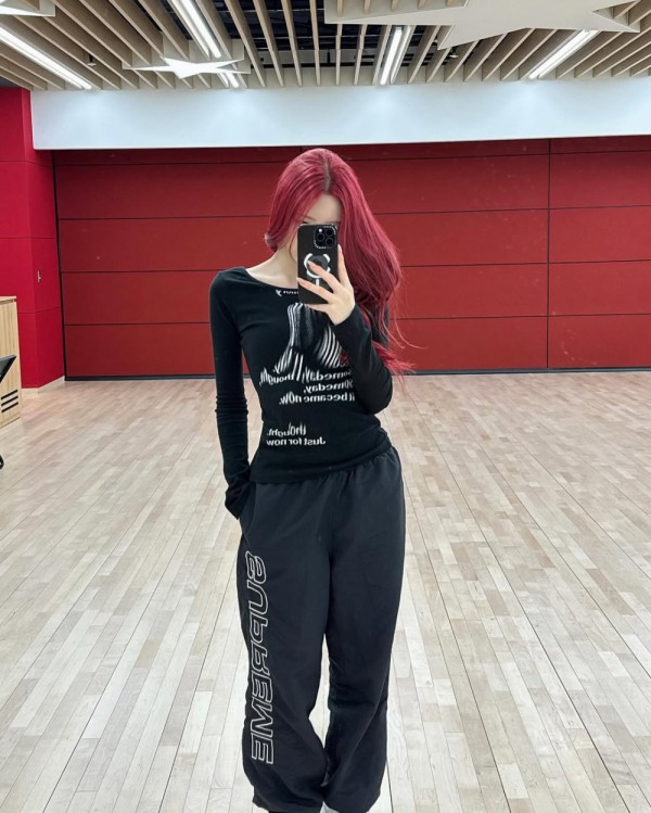 Những mẹo phối đồ cùng áo tay dài để có được bản phối "sang, xịn" Những mẹo phối đồ cùng áo tay dài để có được bản phối "sang, xịn"