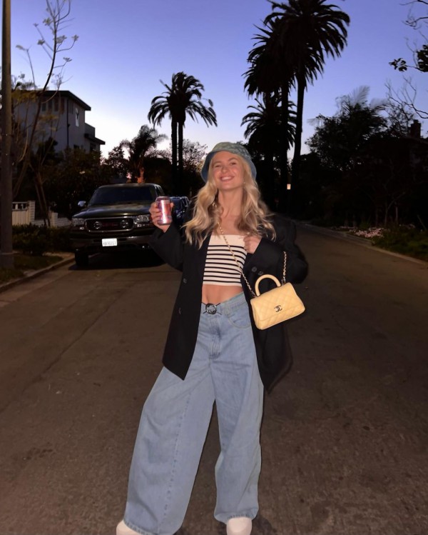 Những mẹo phối đồ vừa giúp chị em chống nắng vừa "hack" dáng Những mẹo phối đồ vừa giúp chị em chống nắng vừa "hack" dáng