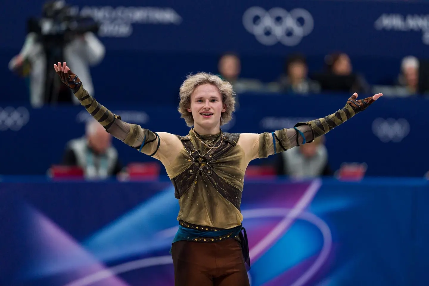 Những nam thần sân băng gây sốt tại Olympic 2026