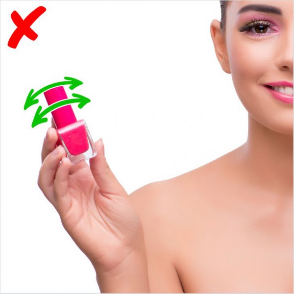 Những sai lầm khiến bộ móng của bạn không đẹp lung linh Những sai lầm khiến bộ móng của bạn không đẹp lung linh