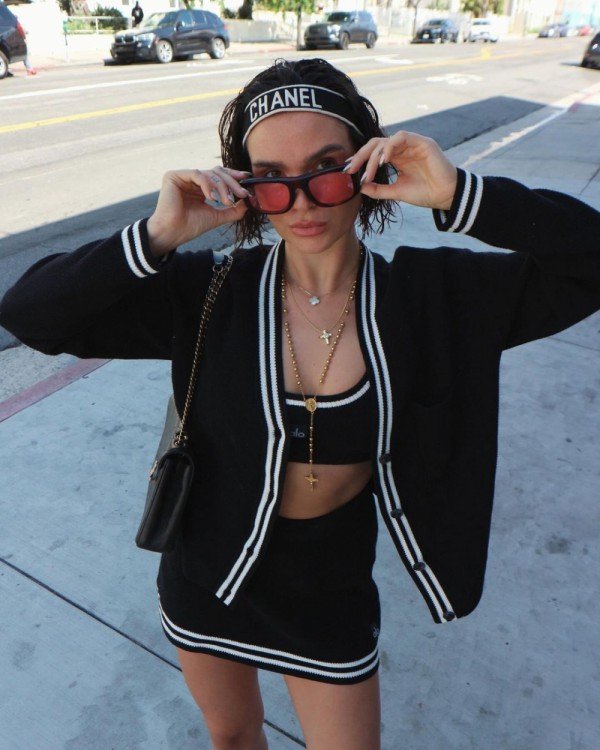 Những ý tưởng phối đồ dành cho các chị em tóc ngắn vào mùa hè Những ý tưởng phối đồ dành cho các chị em tóc ngắn vào mùa hè