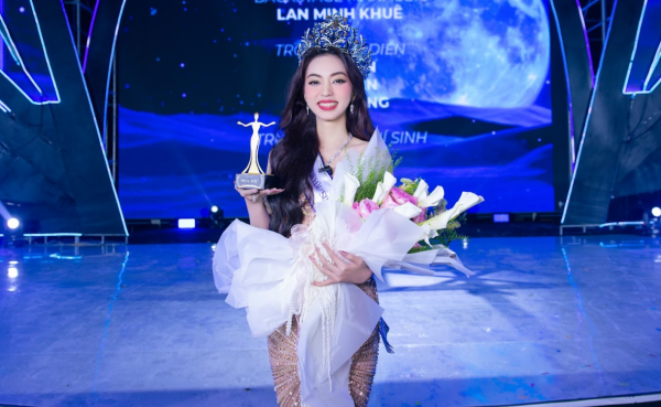 Nữ sinh Đại học Công nghiệp TPHCM đăng quang Hoa hậu Sinh viên Việt Nam 2025