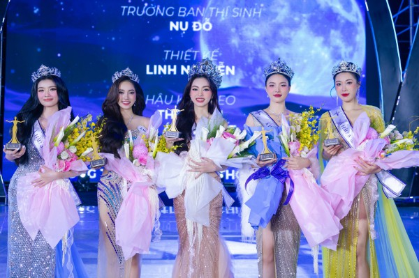 Nữ sinh Đại học Công nghiệp TPHCM đăng quang Hoa hậu Sinh viên Việt Nam 2025