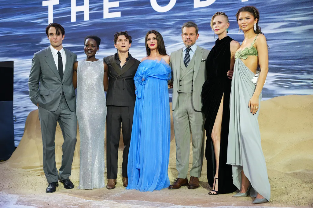 Phong cách thời trang của Zendaya khi quảng bá bom tấn The Odyssey