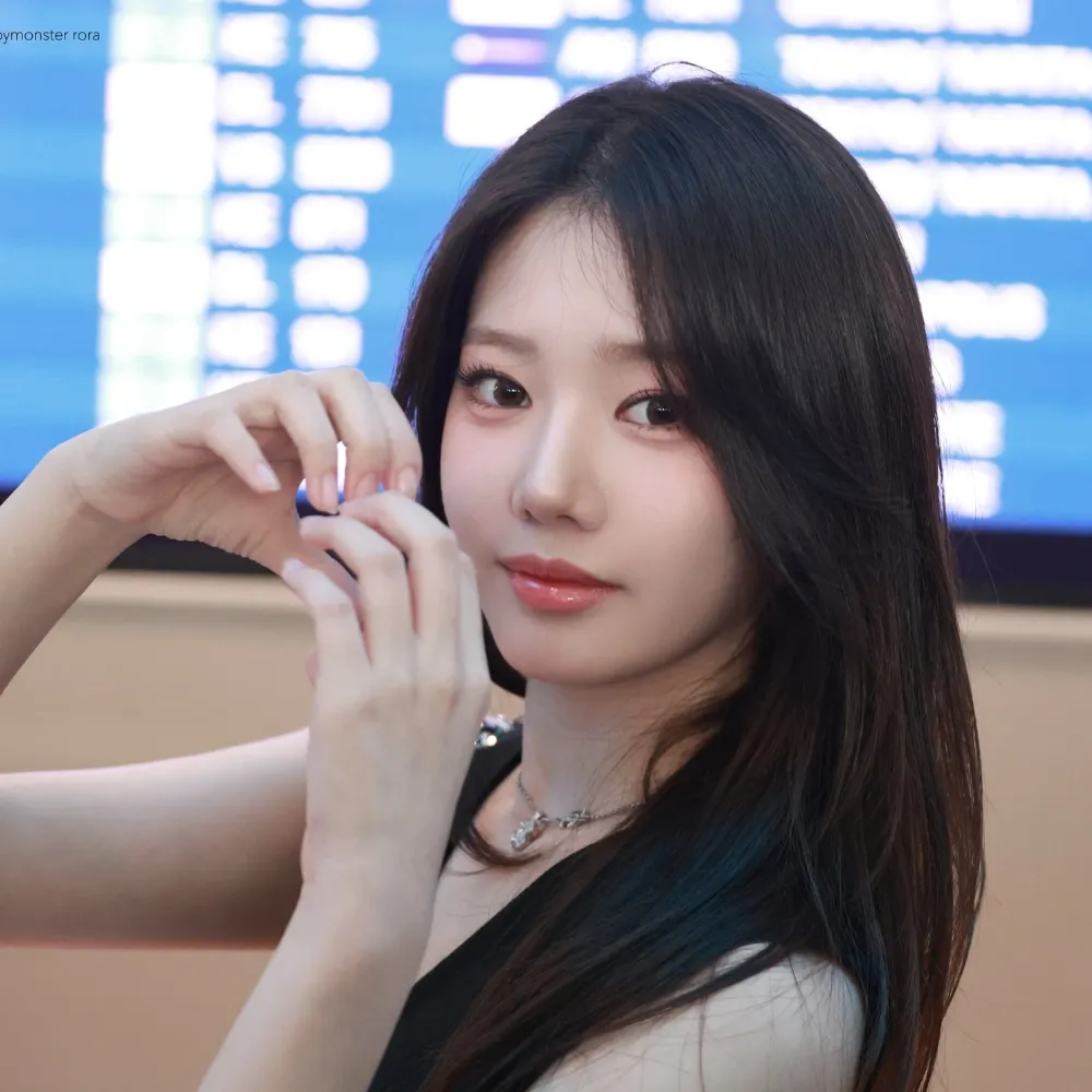 Phong cách trang điểm “cộp mác” BabyMonster gây sốt