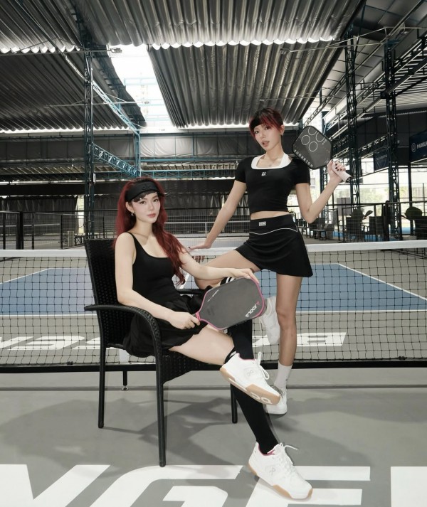 Sao Việt khỏe đẹp: Minh Hằng dáng săn chắc nhờ pickleball