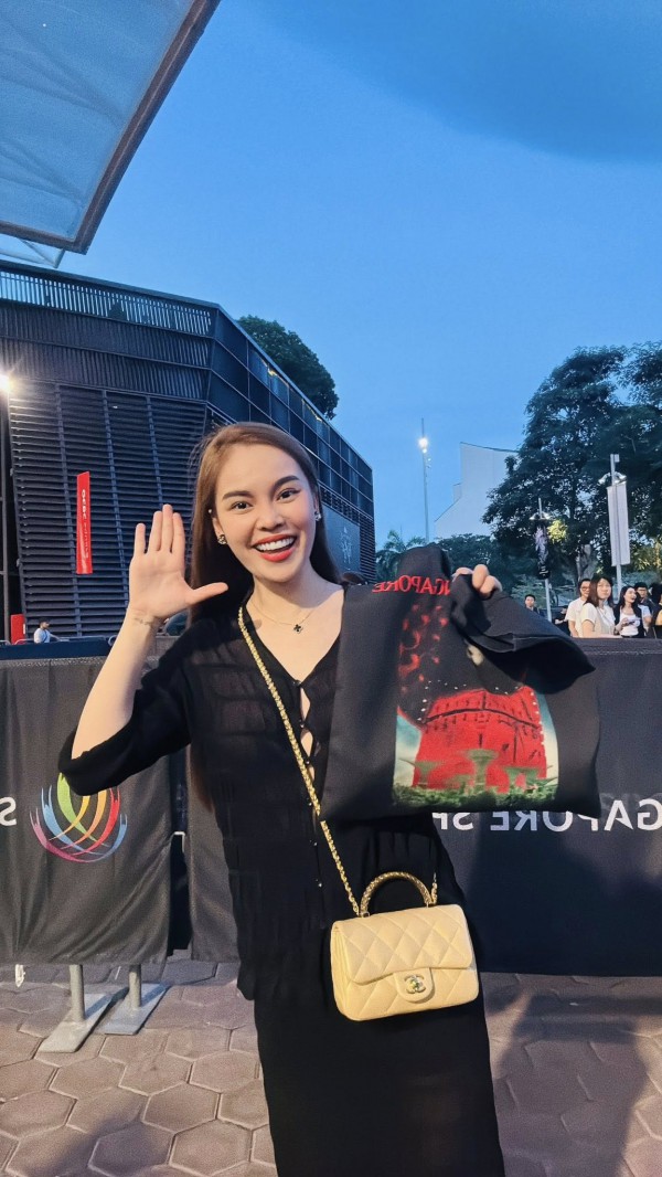 Sao Việt mặc ấn tượng khi xem show của Lady Gaga ở Singapore Sao Việt mặc ấn tượng khi xem show của Lady Gaga ở Singapore