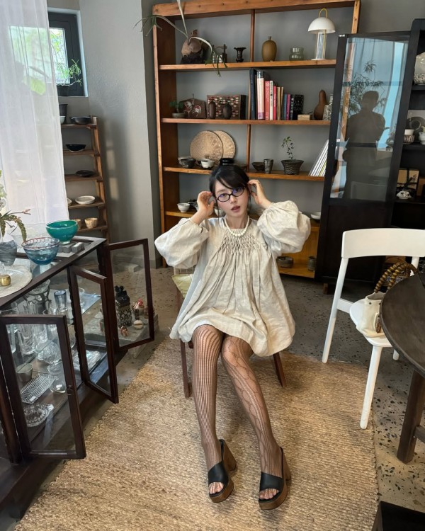 Sự trở lại của thiết kế dép đế cao