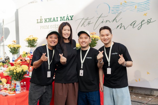 Thiên Ân dịu dàng trong ngày khai máy phim điện ảnh mới