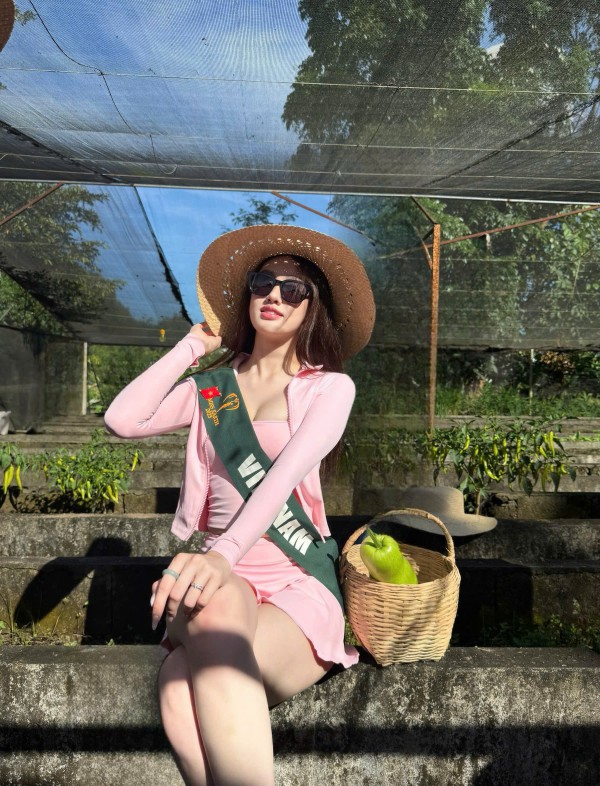 Thời trang cuốn hút của Trịnh Mỹ Anh tại Miss Earth 2025