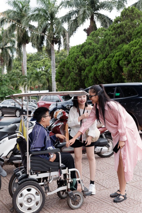 Thời trang sành điệu của 3 mỹ nhân Việt đang mang thai Thời trang sành điệu của 3 mỹ nhân Việt đang mang thai