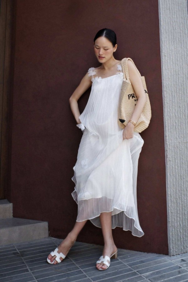 Thời trang sành điệu của 3 mỹ nhân Việt đang mang thai Thời trang sành điệu của 3 mỹ nhân Việt đang mang thai