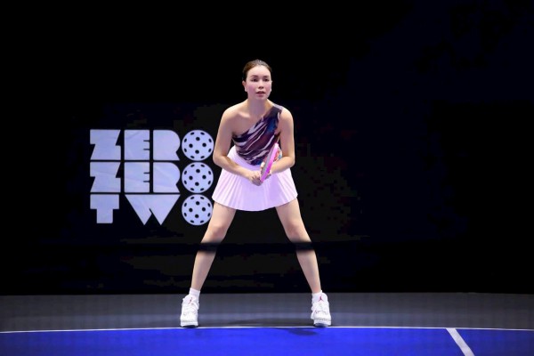 Trang phục chơi pickleball của Trà Ngọc Hằng Trang phục chơi pickleball của Trà Ngọc Hằng