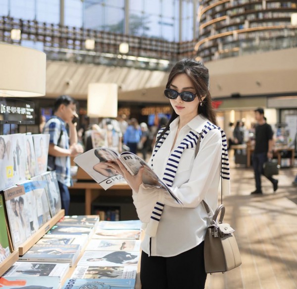 Trang phục của Đàm Thu Trang, Đặng Thu Thảo đơn giản mà vẫn đẹp