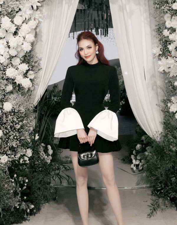 Trang phục dự tiệc của Lan Khuê được săn lùng Trang phục dự tiệc của Lan Khuê được săn lùng