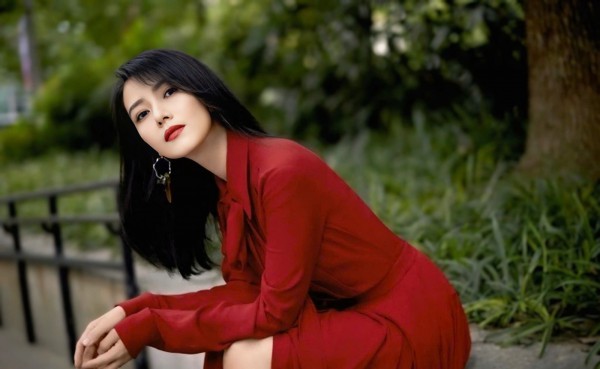 Tuyệt chiêu giúp Cao Viên Viên trẻ đẹp ở tuổi U50