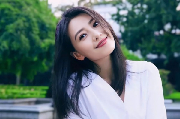 Tuyệt chiêu giúp Cao Viên Viên trẻ đẹp ở tuổi U50