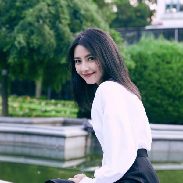 Tuyệt chiêu giúp Cao Viên Viên trẻ đẹp ở tuổi U50