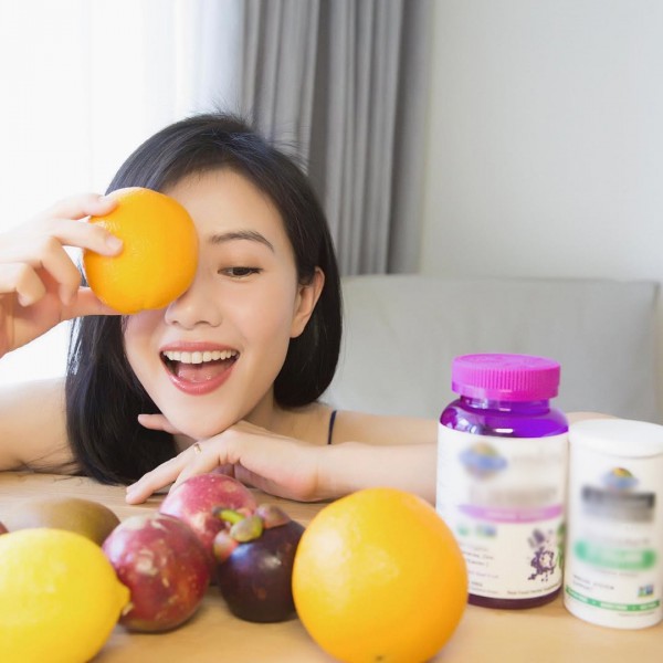 Tuyệt chiêu giúp Cao Viên Viên trẻ đẹp ở tuổi U50