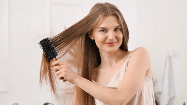 Uống đủ nước ngừa rụng tóc Uống đủ nước ngừa rụng tóc