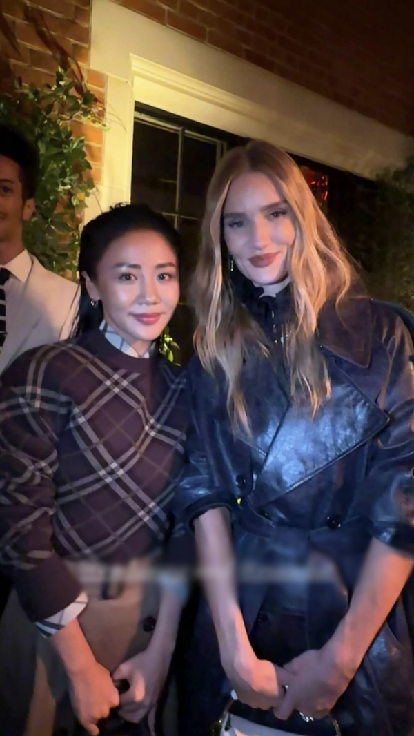 Văn Mai Hương cá tính tham dự 