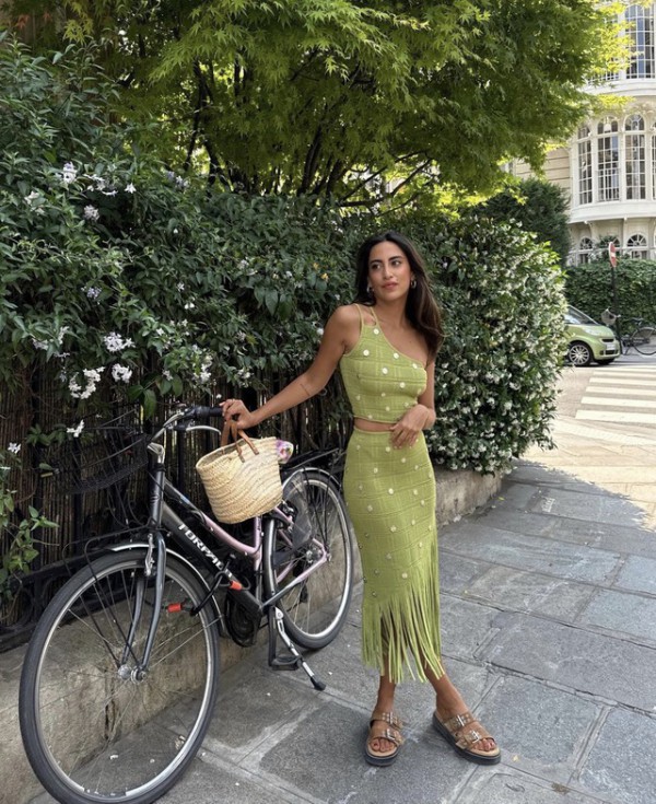 Váy áo sắc xanh lá chiếm sóng mùa hè Váy áo sắc xanh lá chiếm sóng mùa hè