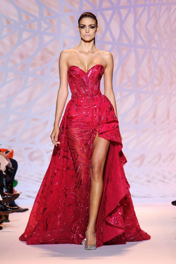 Váy dạ hội đắt nhất lịch sử Miss Universe thuộc về Hoa hậu Ukraine ...