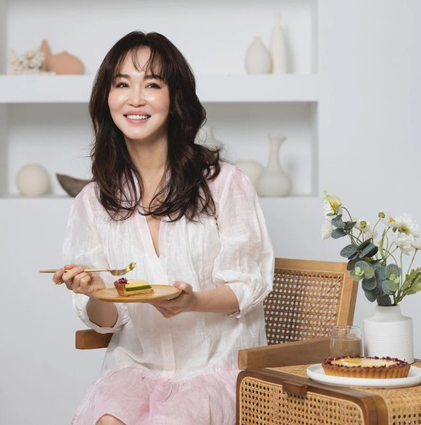 Vẻ đẹp vượt thời gian của "Tiểu Long Nữ" Phạm Văn Phương