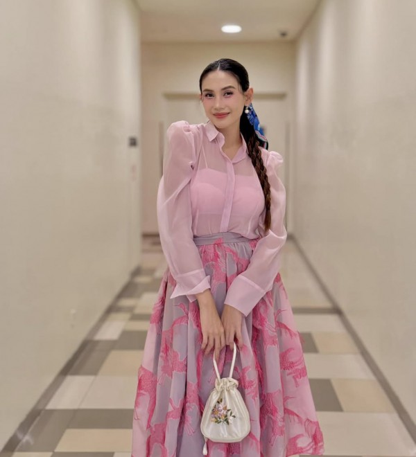 Võ Hoàng Yến bật mí bước dưỡng da nhanh gọn cho mẹ bỉm sữa