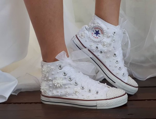 Xu hướng giày cưới sneaker cho cô dâu cá tính