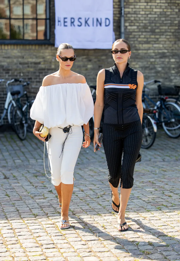 Xu hướng thời trang thập niên 90 trở lại đường phố mùa thu Xu hướng thời trang thập niên 90 trở lại đường phố mùa thu