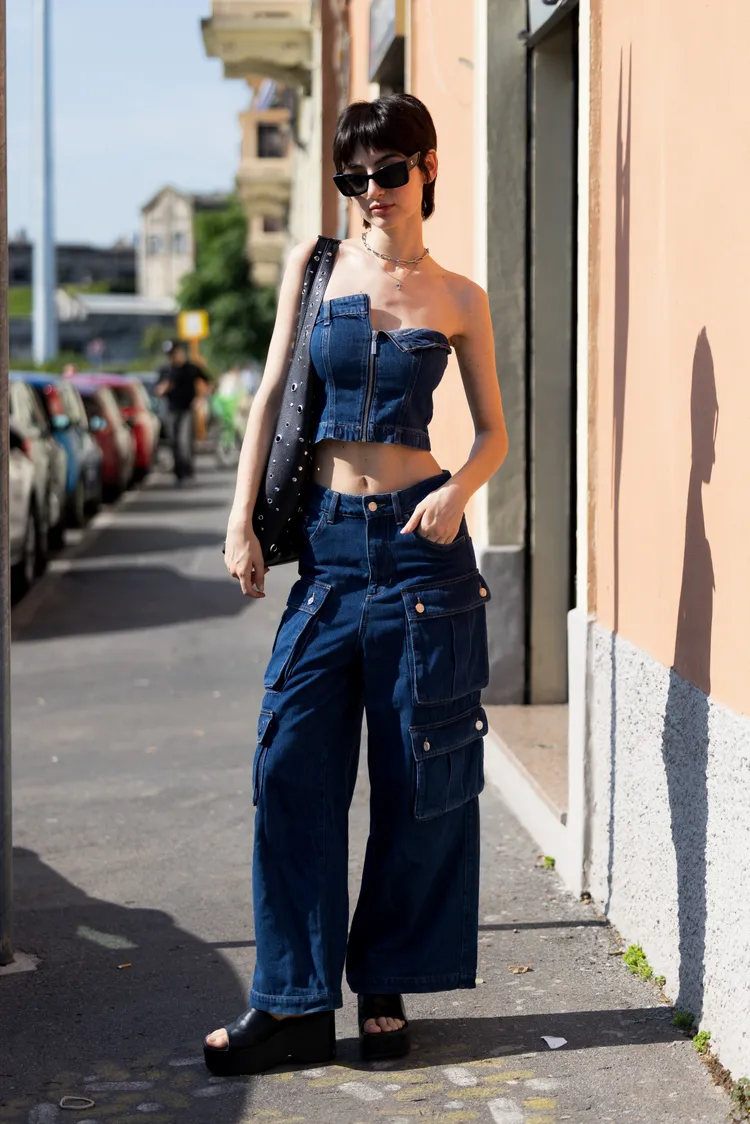 Xu hướng thời trang thập niên 90 trở lại đường phố mùa thu Xu hướng thời trang thập niên 90 trở lại đường phố mùa thu