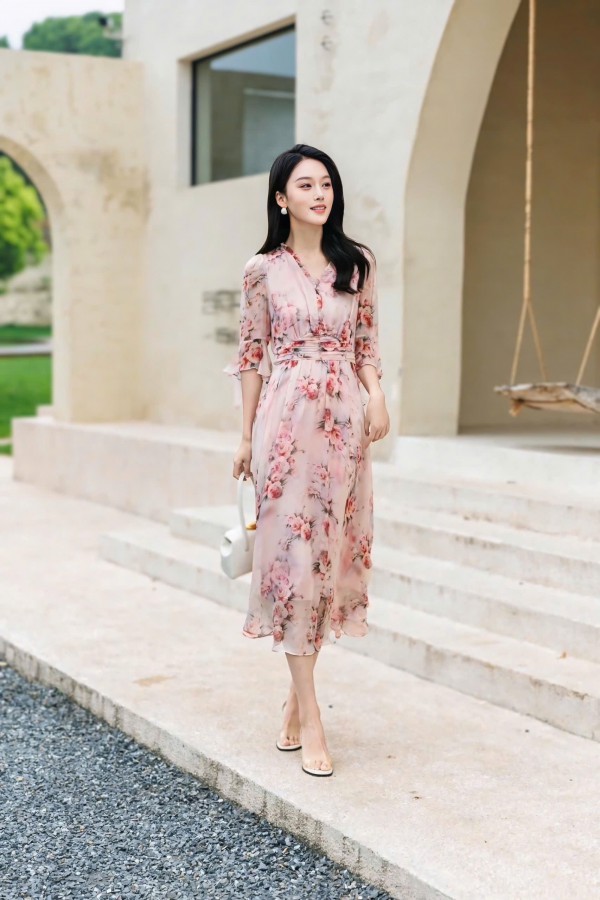 Đầm xòe được dự đoán là hot trend mùa xuân hè 2025 Đầm xòe được dự đoán là hot trend mùa xuân hè 2025