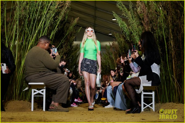 Điều gì khiến ái nữ nhà Steven Jobs là 